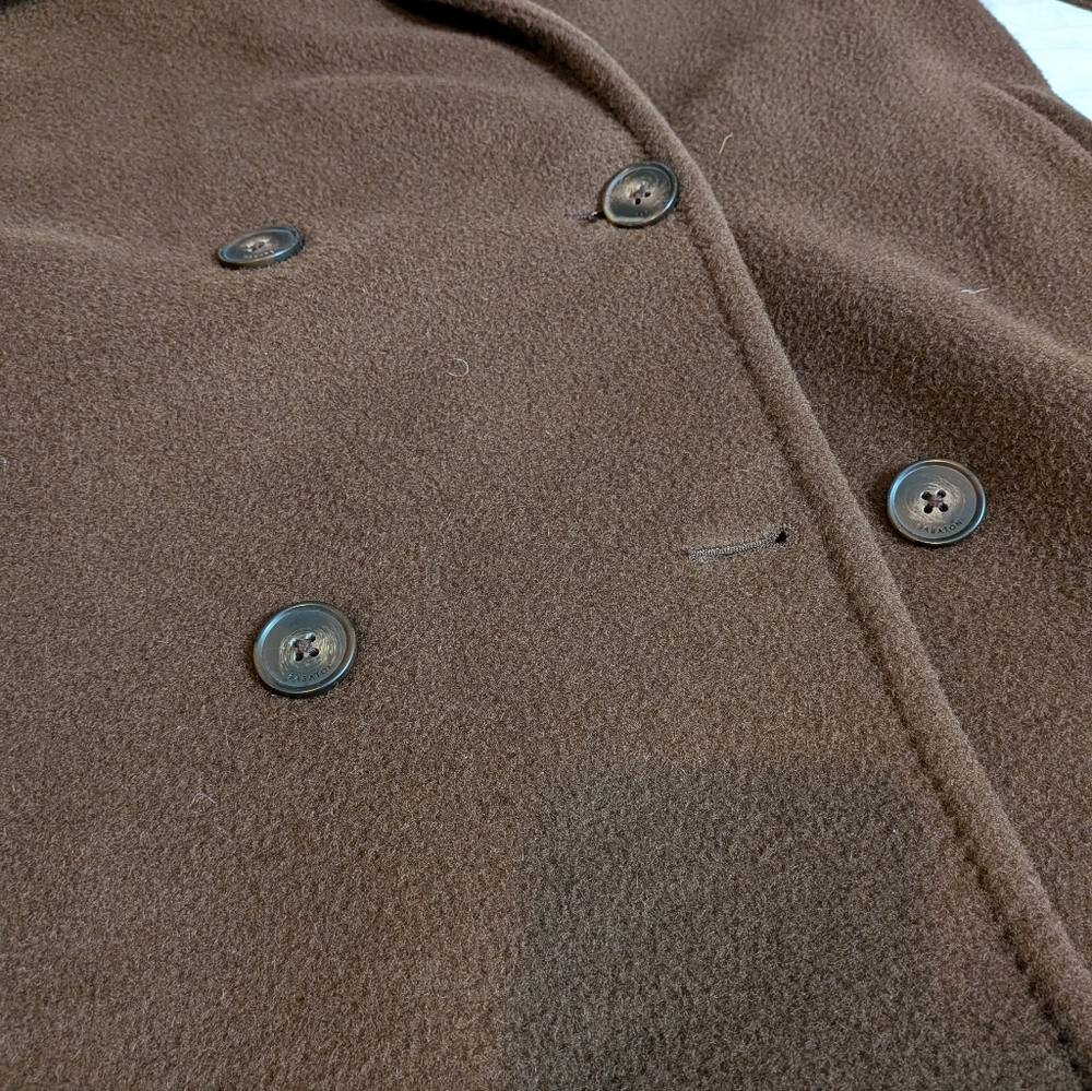 Elegant Brown Double-Breasted Coat - Picture 5 of 8
